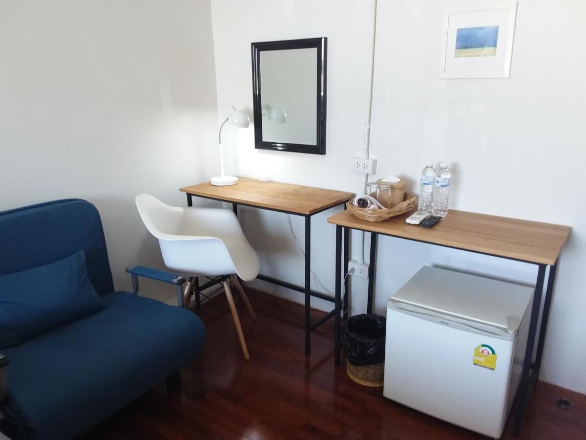 Standard Twin Room (Female Only)