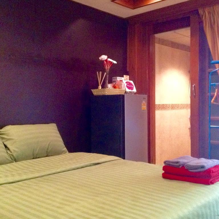 Queen Room with Private Shower