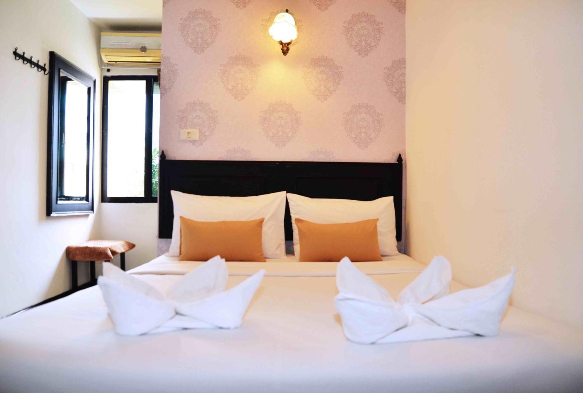 Standard Double Room,687995706:JPEG